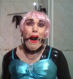 Suka Paola-trans.zakneblowana i zniewolona na maxa.