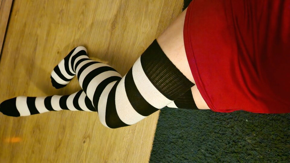 1000010008.jpg - Longlegs40