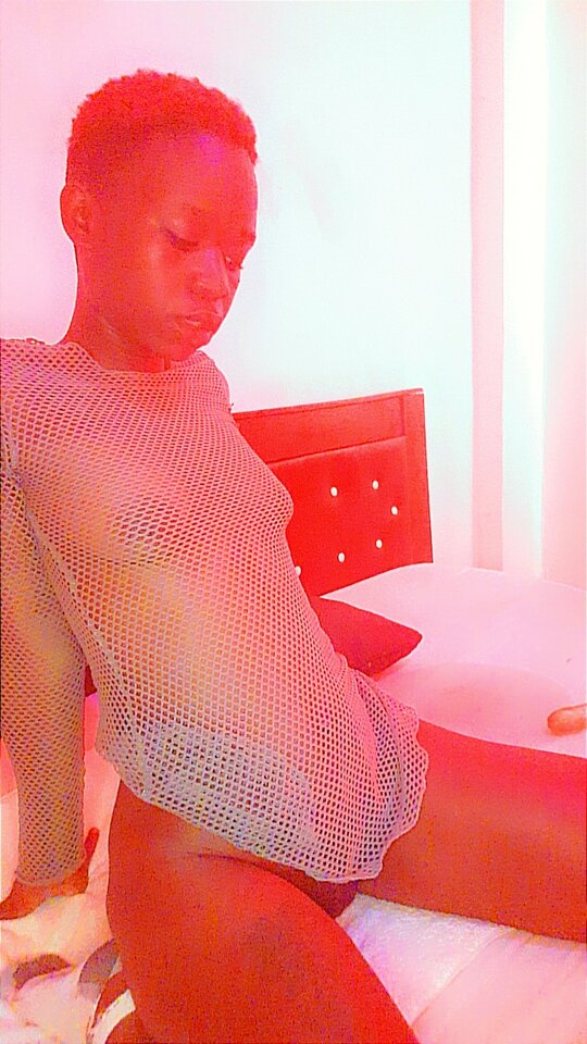 Snapchat-1004811039.jpg - QueenBeee