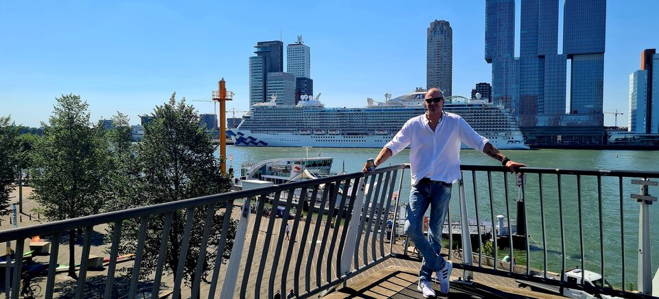 The sun, me and Rotterdam - TheSpeed666