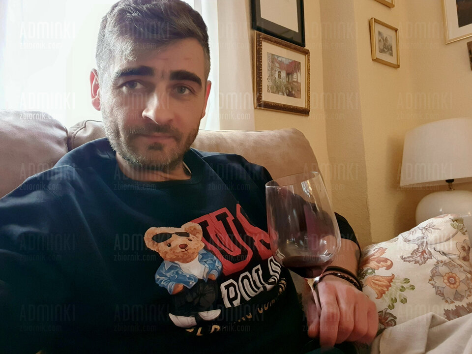 Przed obiadkiem coś wytrawnego🍷❤️ - Adminki