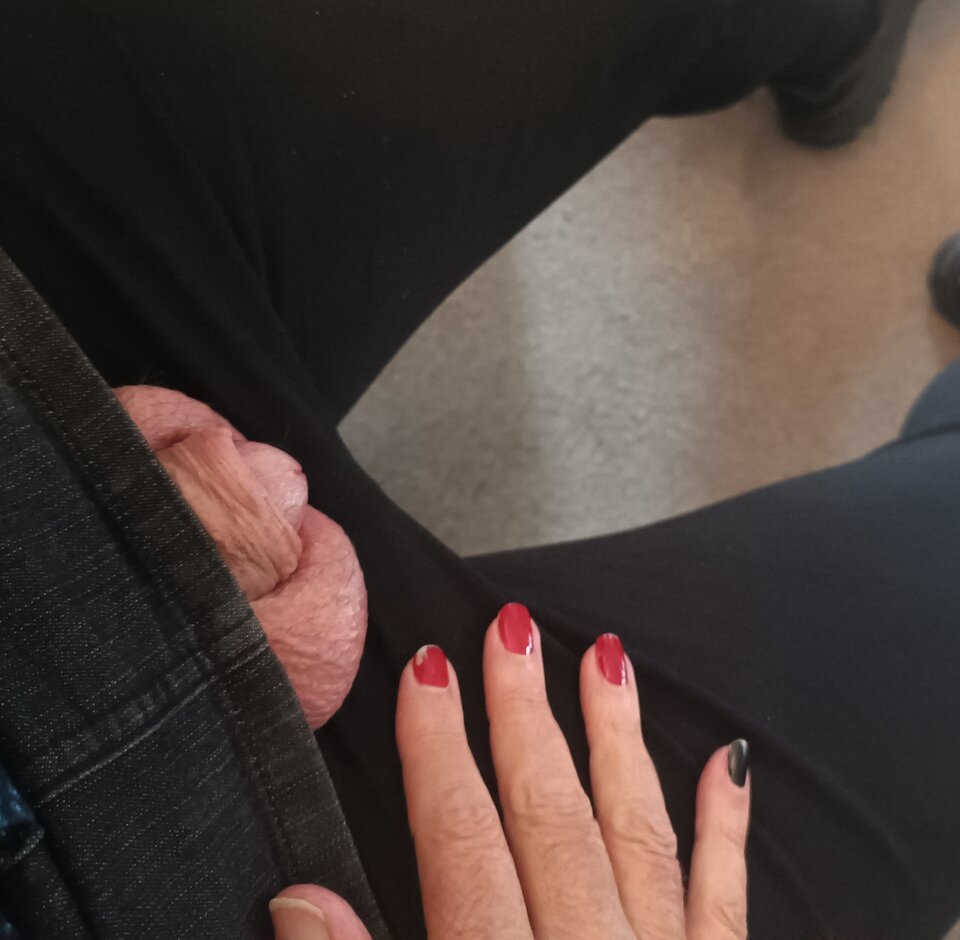 Czy to dobrej długości mini.... ❓👄😍 - Gregorja