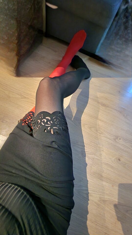 1000010534.jpg - Longlegs40