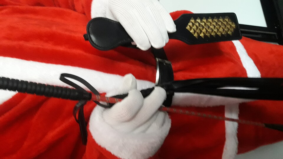 Która pani gotowa na klapsa  - Mala0790