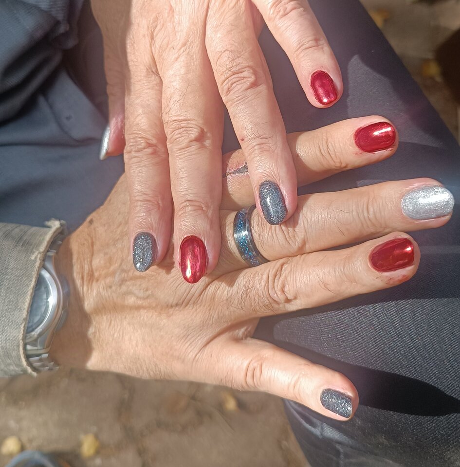 Nowe kolory 💅u damskiego faceta 😎 - Gregorja