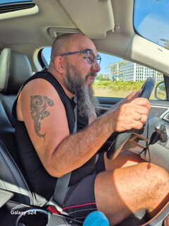 Ja szukający jakiejś wariatki co mi szybko ściągnie gatki.