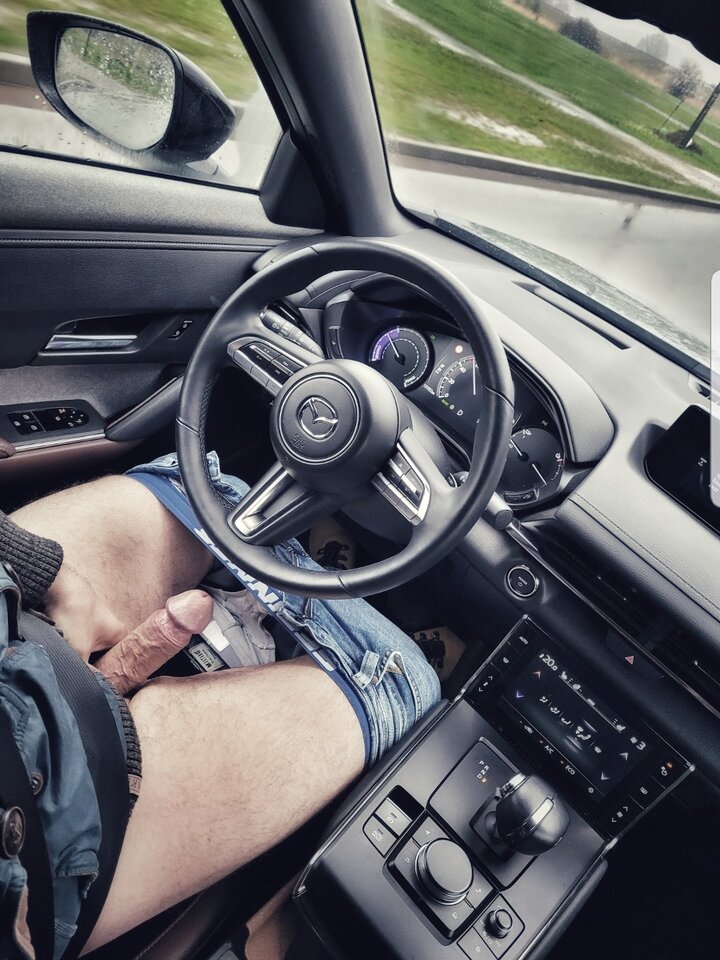 Screenshot_20241013-073551_Photos.jpg - YourSong