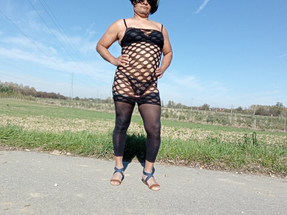 1000054658.jpg - lickemydick