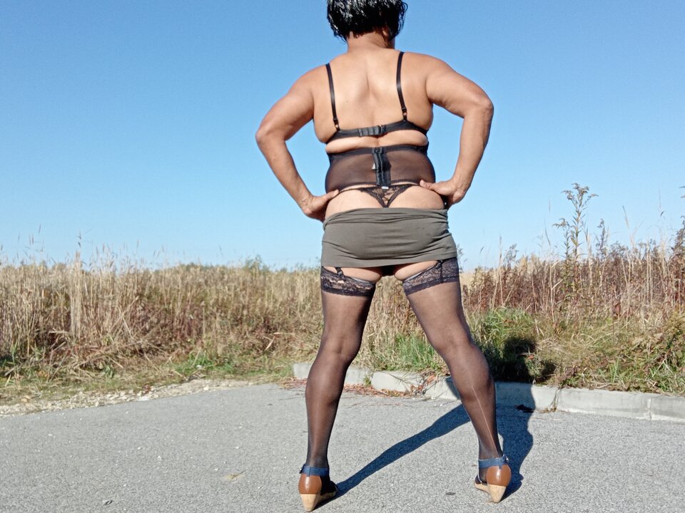 1000055402.jpg - lickemydick