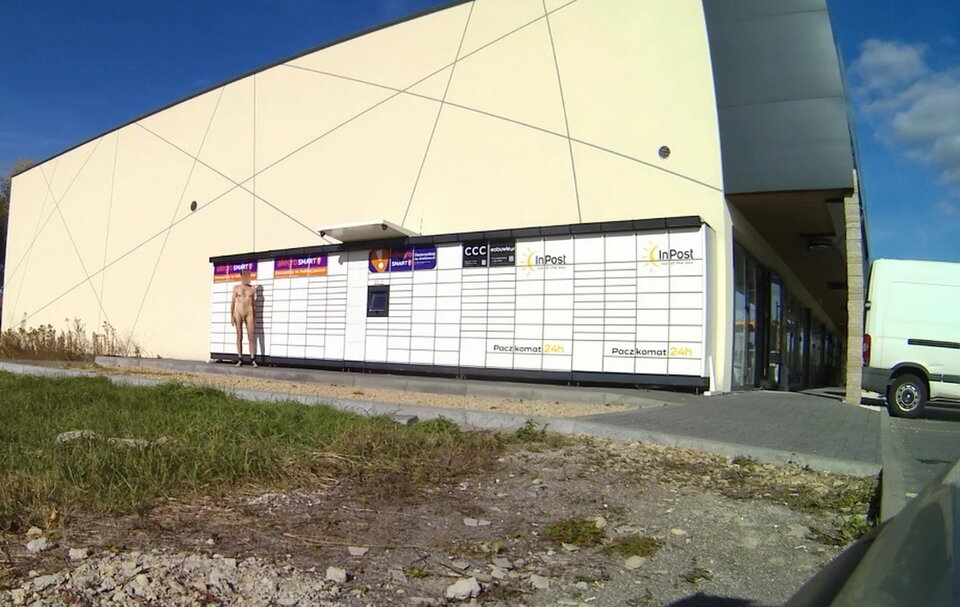 DOBIESZOWICE - paczkomat 20241023_1321.mp4_snapshot_01.24.027.jp - Krzysztof_cfnm