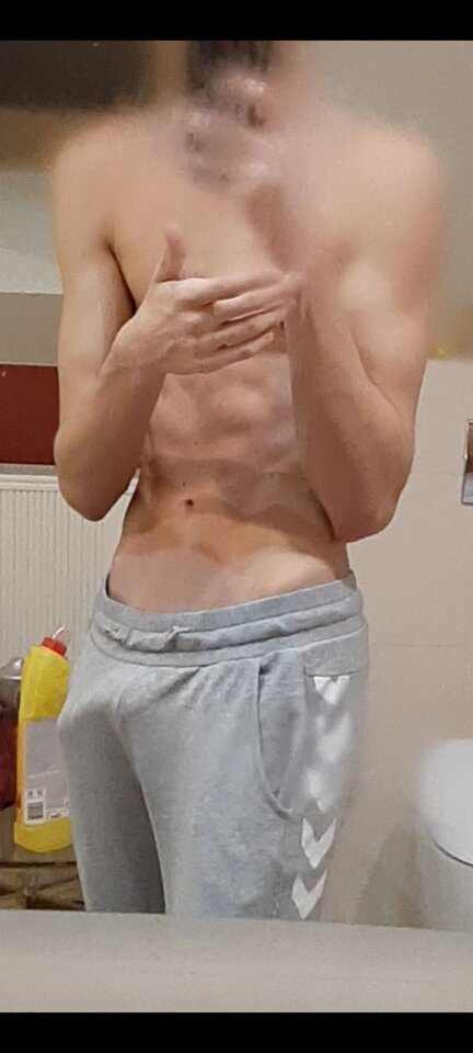 Screenshot_20241028_211905_Gallery.jpg - Mlodytwink18