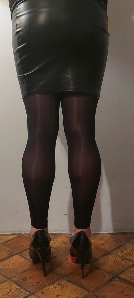 1000012917.jpg - nylonfun