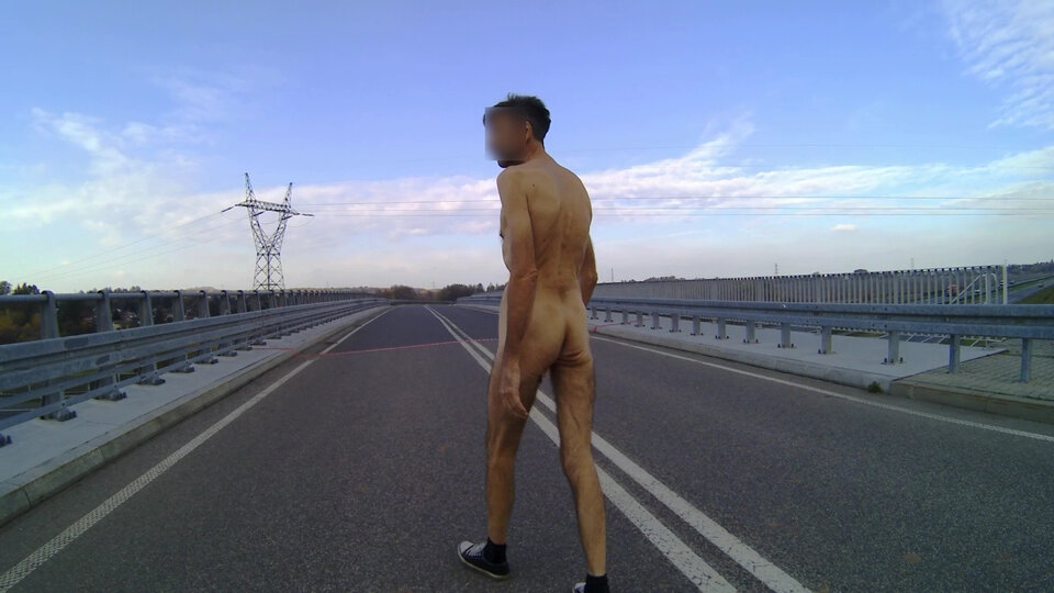BOBROWNIKI - nad autostrada 20241028_1358.mp4_snapshot_00.10.632 - Krzysztof_cfnm
