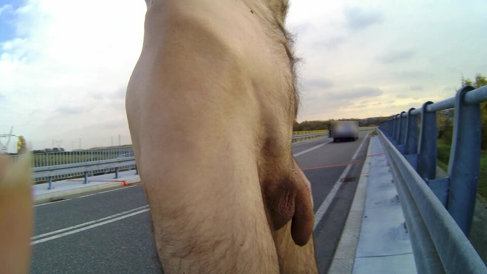 BOBROWNIKI - nad autostrada 20241028_1358.mp4_snapshot_01.29.648 - Krzysztof_cfnm