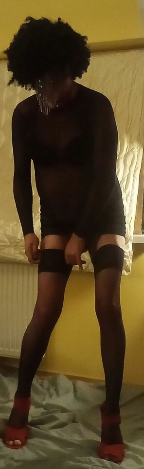 Pończoszka mi się opuściła.jpg - TransEwaUlegla