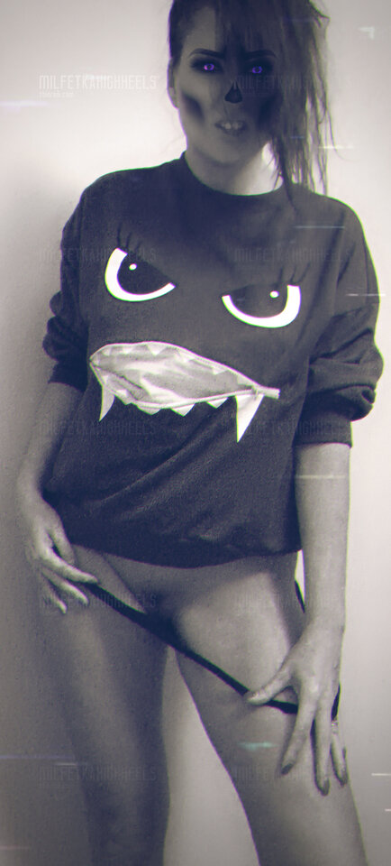 235413.jpg - MilfetkaHighHeels