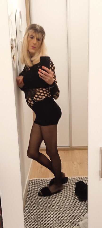 Screenshot_2024-11-01-23-23-57-439_com.miui.gallery.jpg - monis111011