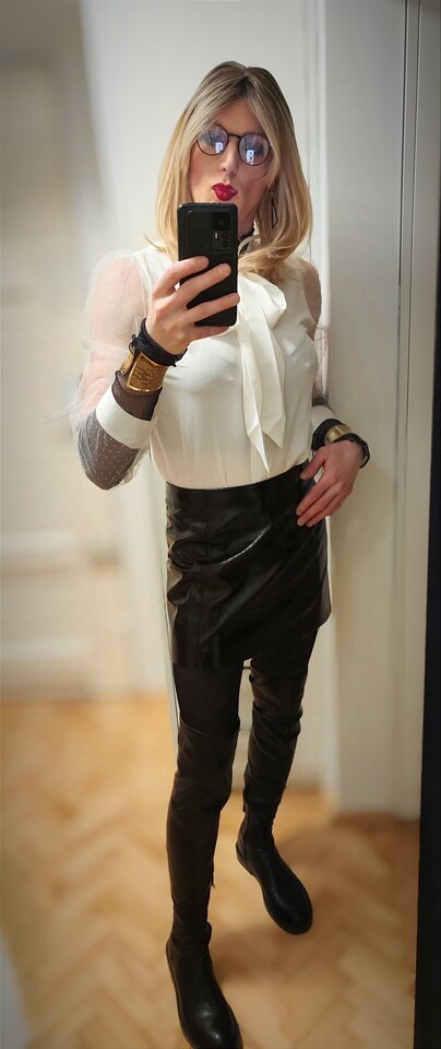 1000043569.jpg - PaulaTransMilf