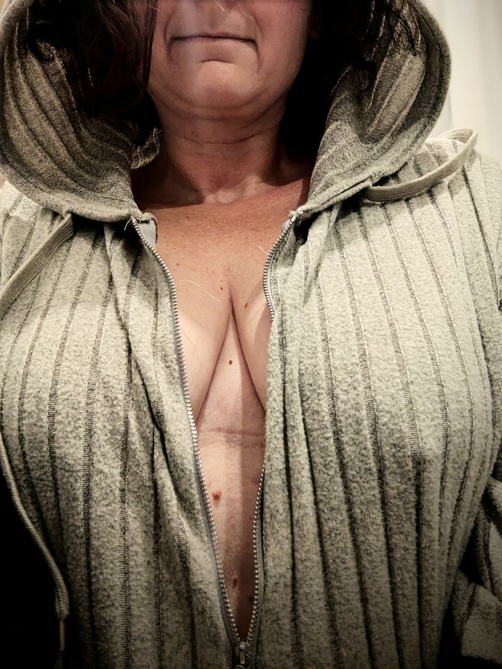 1000016910.jpg - bmy