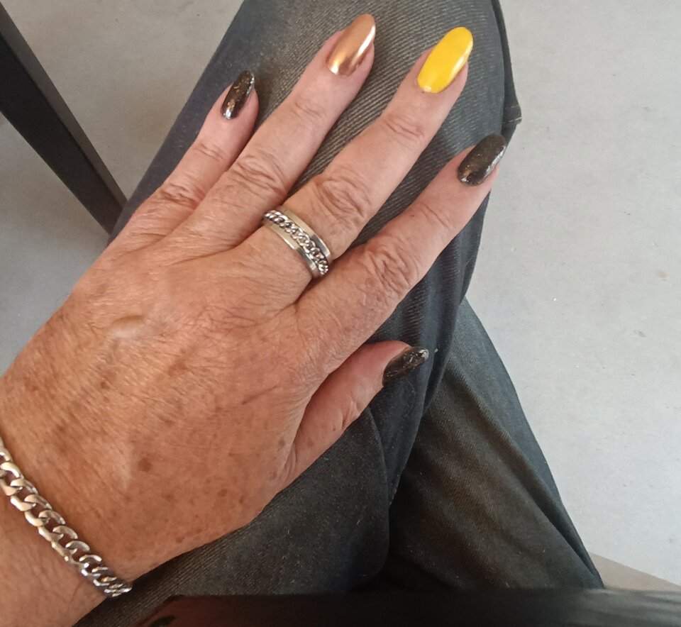 Nowe kolory w ponurym listopadzie 💅👄😍 - Gregorja