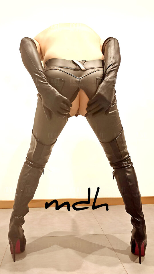 Fetyszowa suczka - mdh1