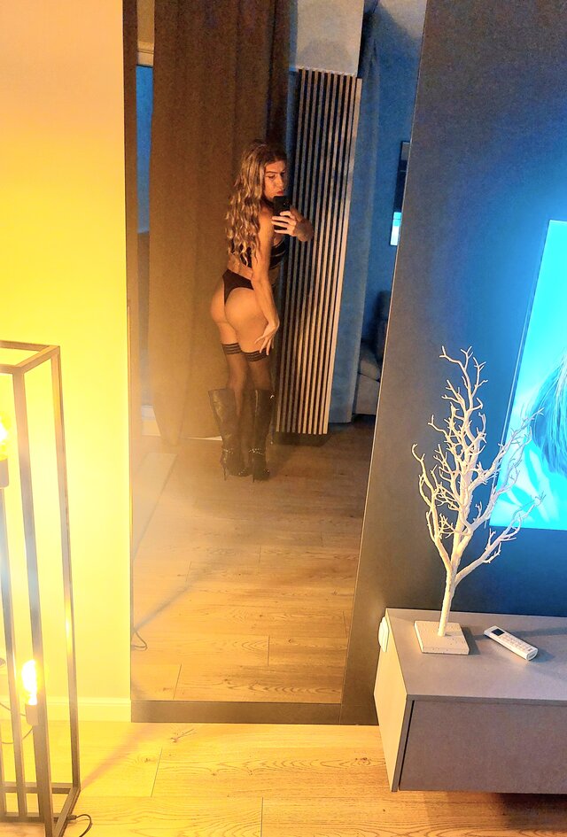 Elizalady26