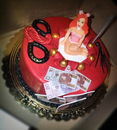 Rocznicę należy uczcić🥰.