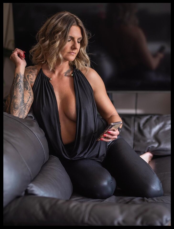 signal-2024-11-24-07-56-53-248-1.jpg - metalcfcouple