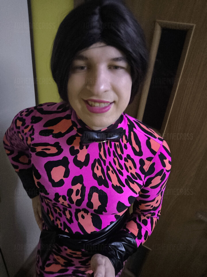 1000000334.jpg - Adriennecross