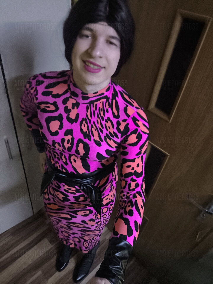 1000000332.jpg - Adriennecross