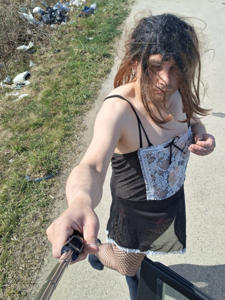 1000012398.jpg - Trensarek