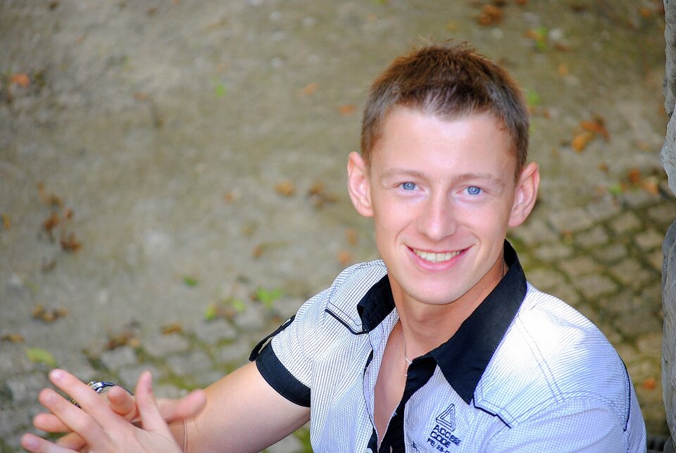 c3ebcc99-0266-479a-816e-536ed5898a8d-1_all_3726.jpg - Bisexsl1995