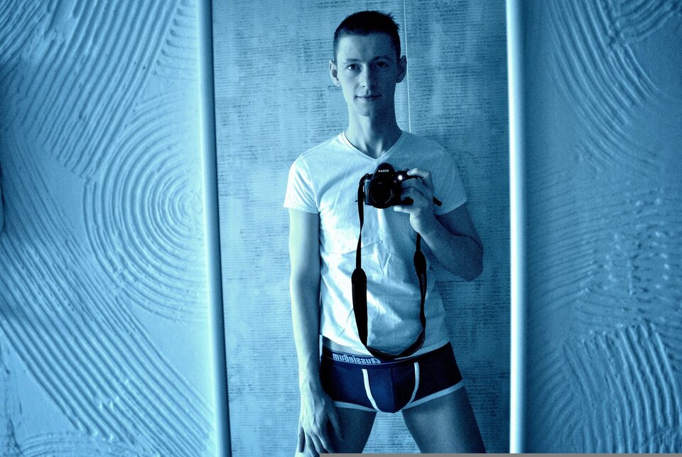 c3ebcc99-0266-479a-816e-536ed5898a8d-1_all_3266.jpg - Bisexsl1995