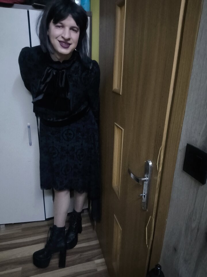 1000022382.jpg - Adriennecross