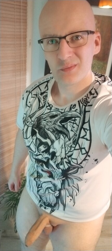 1000020032.jpg - StaryCzlowiekAMorze