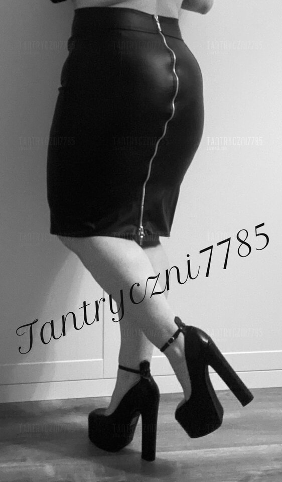 B&W - Tantryczni7785