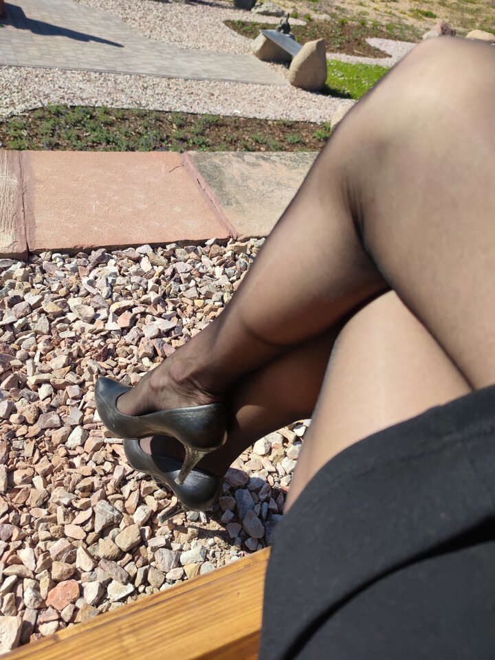 1777381864662517550213603863646.jpg - Feet4YouCK