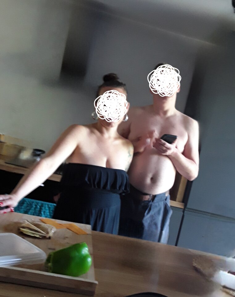 grok_image_om2xfj(1).jpg - HotkaiFrajer