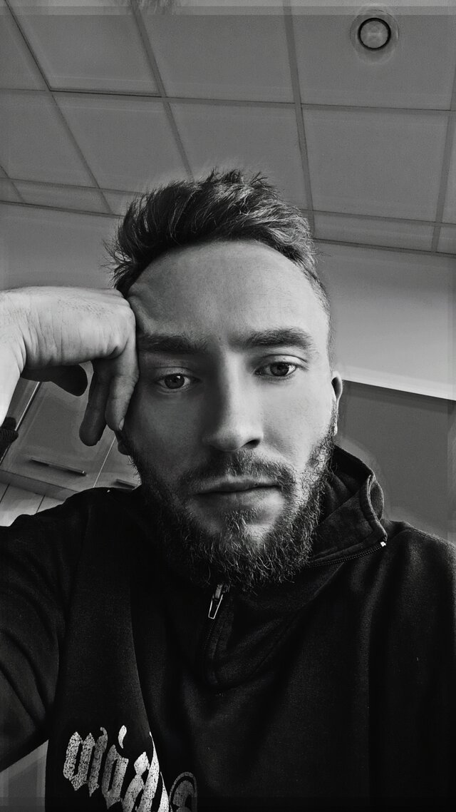 PanczoJR93