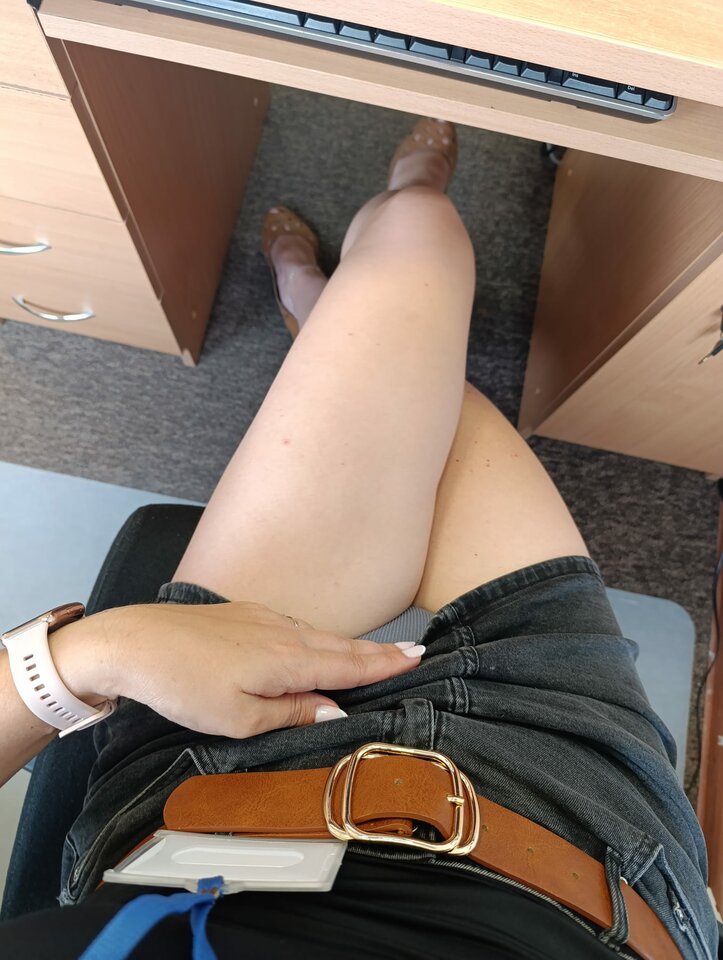 Fotka z pracy. Dla swego Pana... - Suka_i_Bull