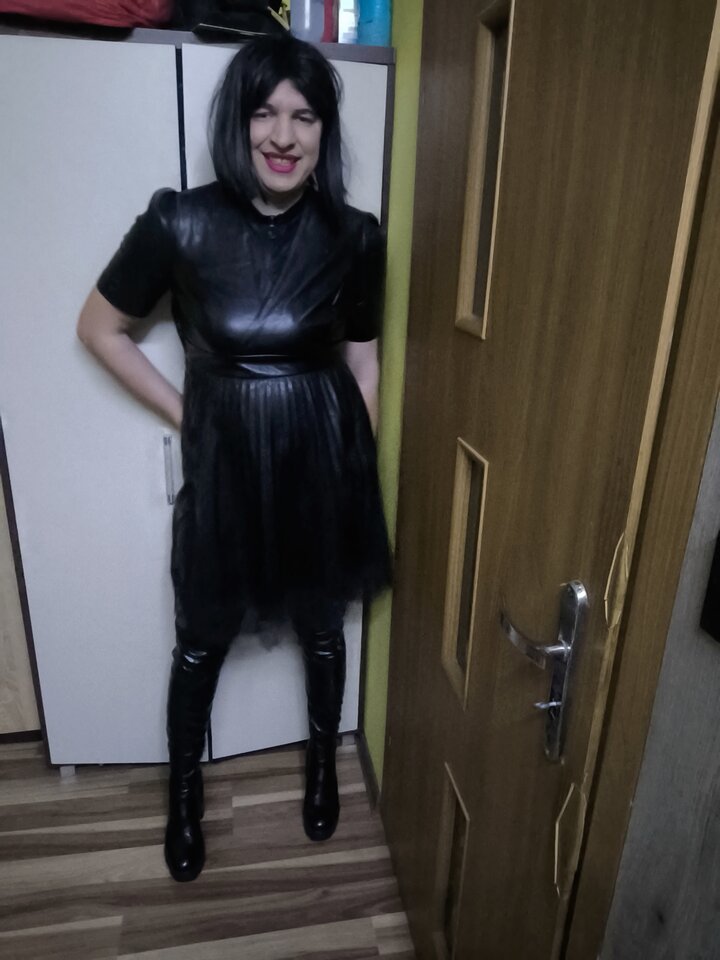 1000022599.jpg - Adriennecross