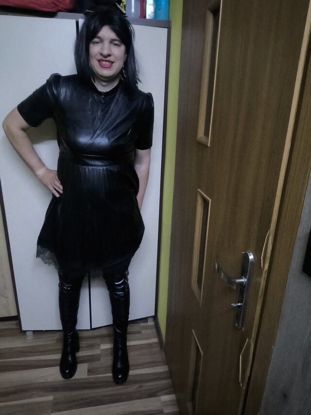 Adriennecross