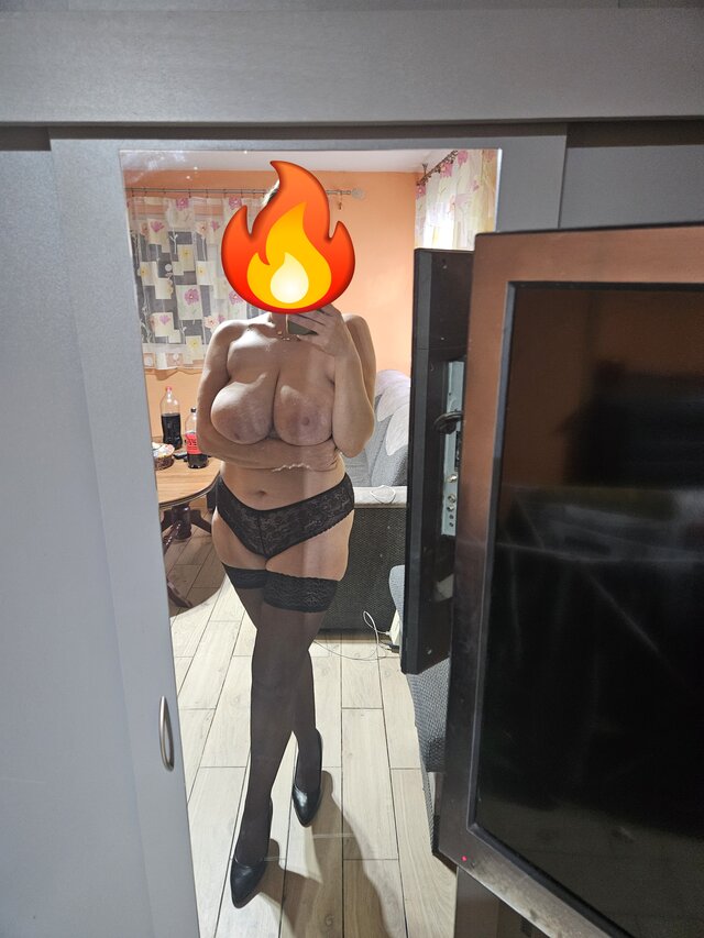 Monia44444444